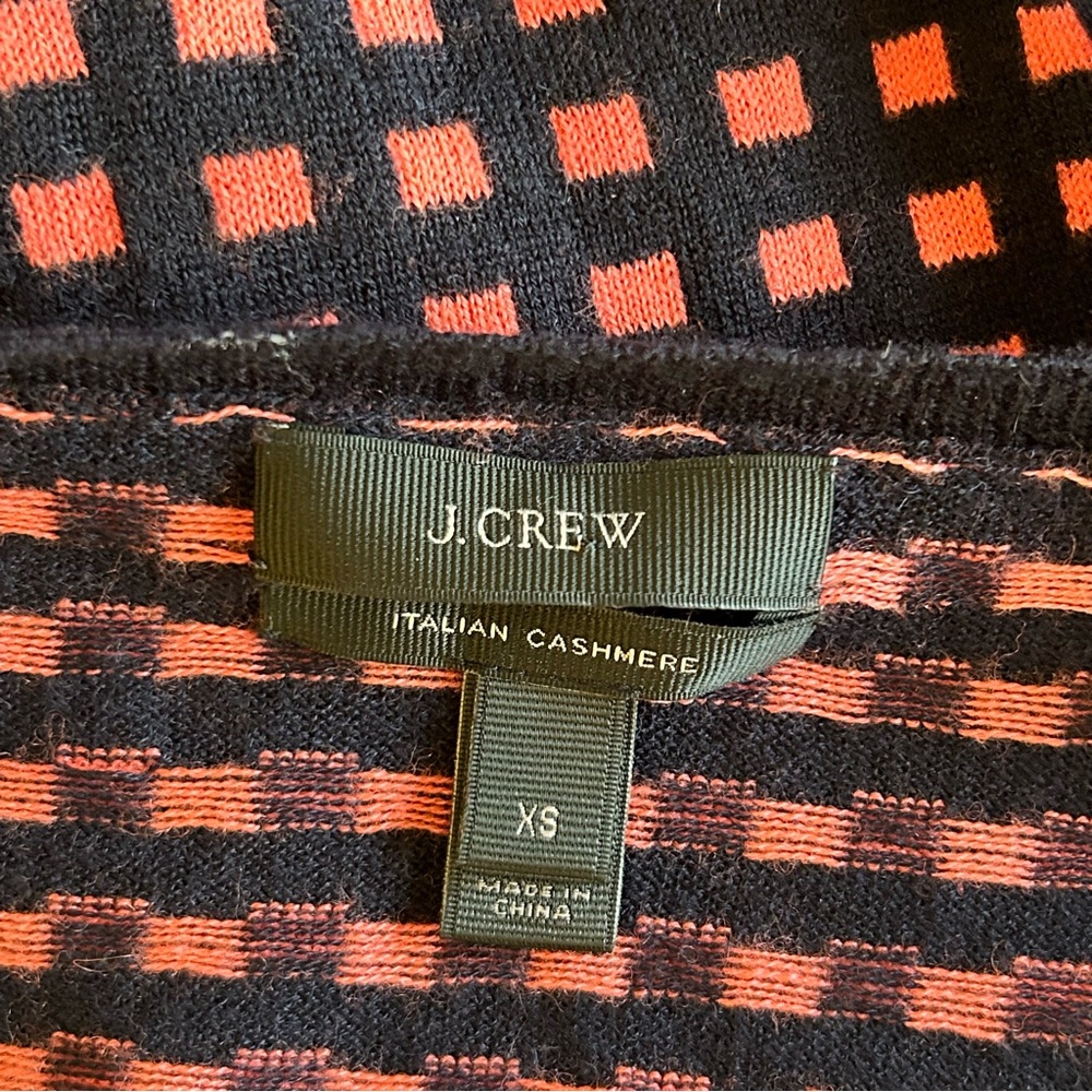 J. Crew Italian cashmere pink and navy check cardigan sz xs - Picture 4 of 4